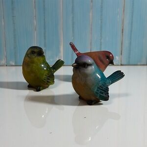 VINTAGE MINI RESIN BIRD FIGURINES — SET OF 3